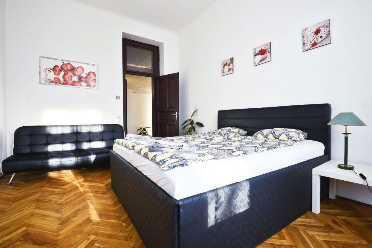 Spacious Cozy In Centre Praga