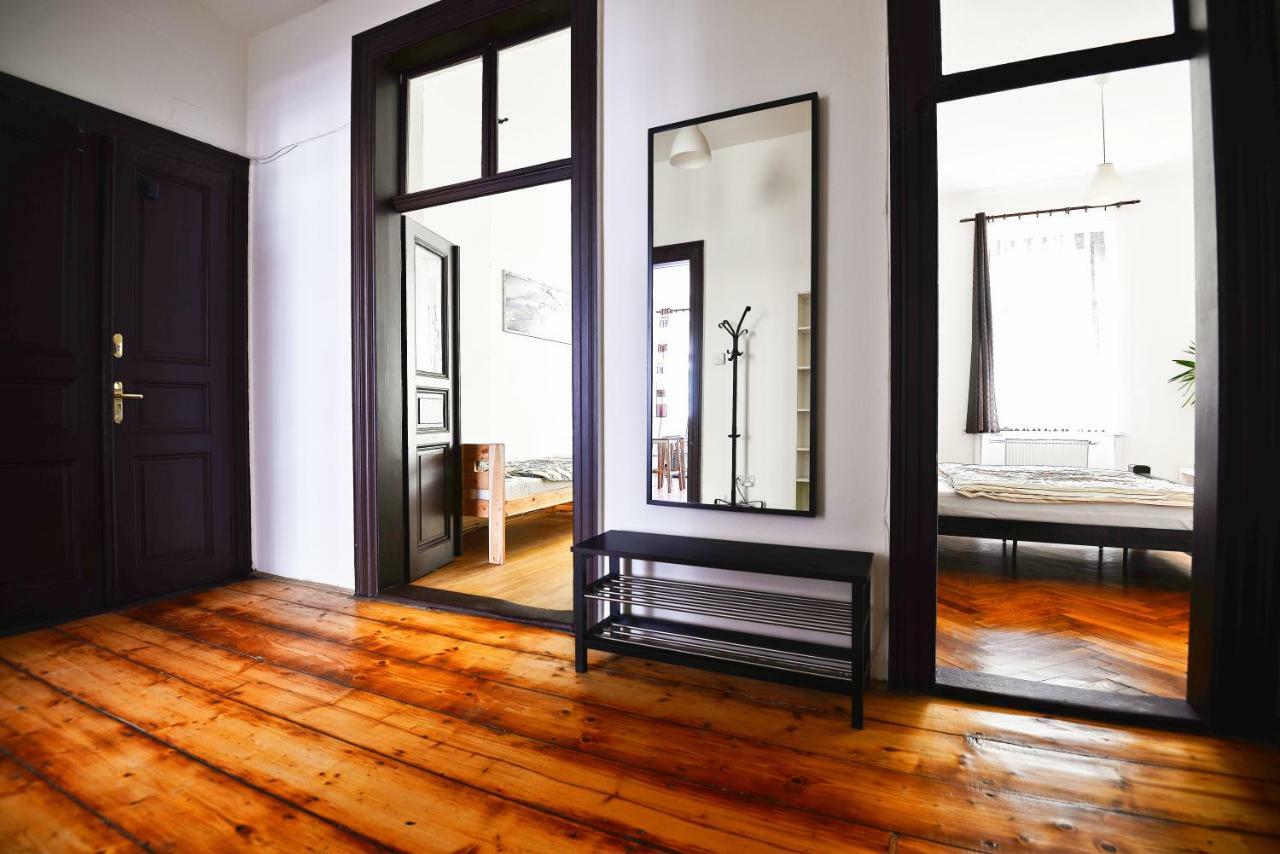 Spacious Cozy In Centre Praga